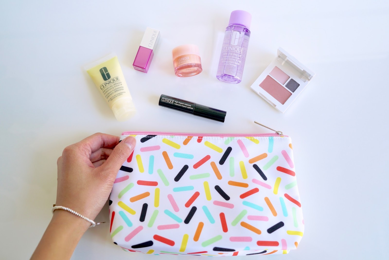CLINIQUE BONUS TIME, 6 BEAUTY PRODUCTS FREE WITH PURCHASE