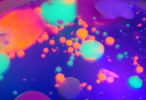 Amazing glow in the dark experiments for kids