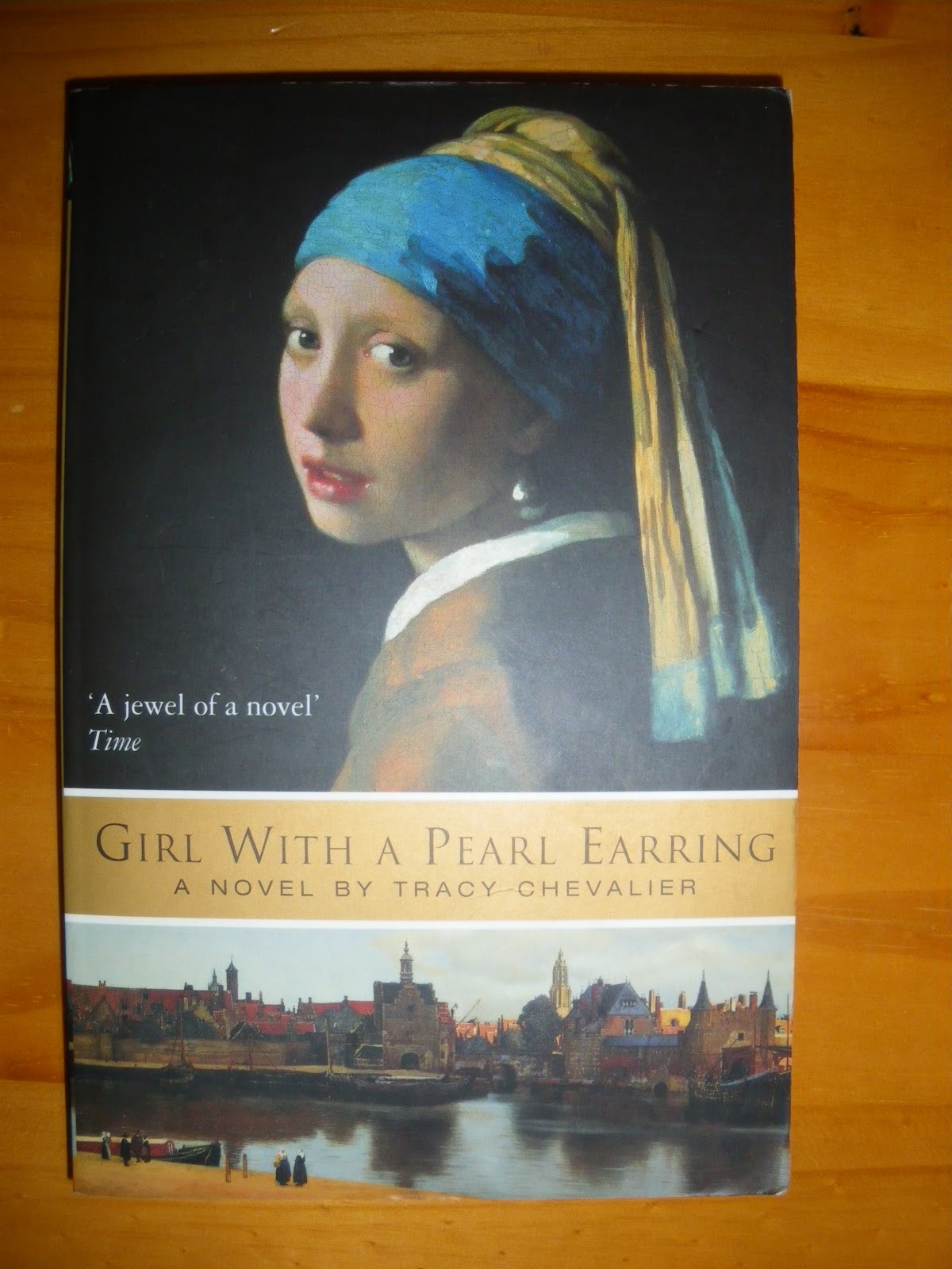 ENGLISH BOOKS: GIRL WITH A PEARL EARRING, TRACY CHEVALIER.