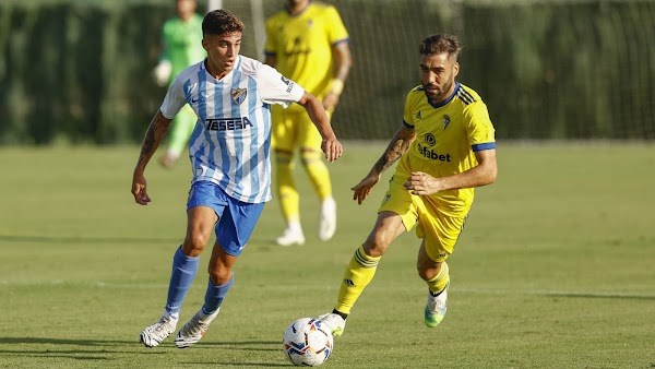 El Málaga pierde ante el Cádiz (1-2)