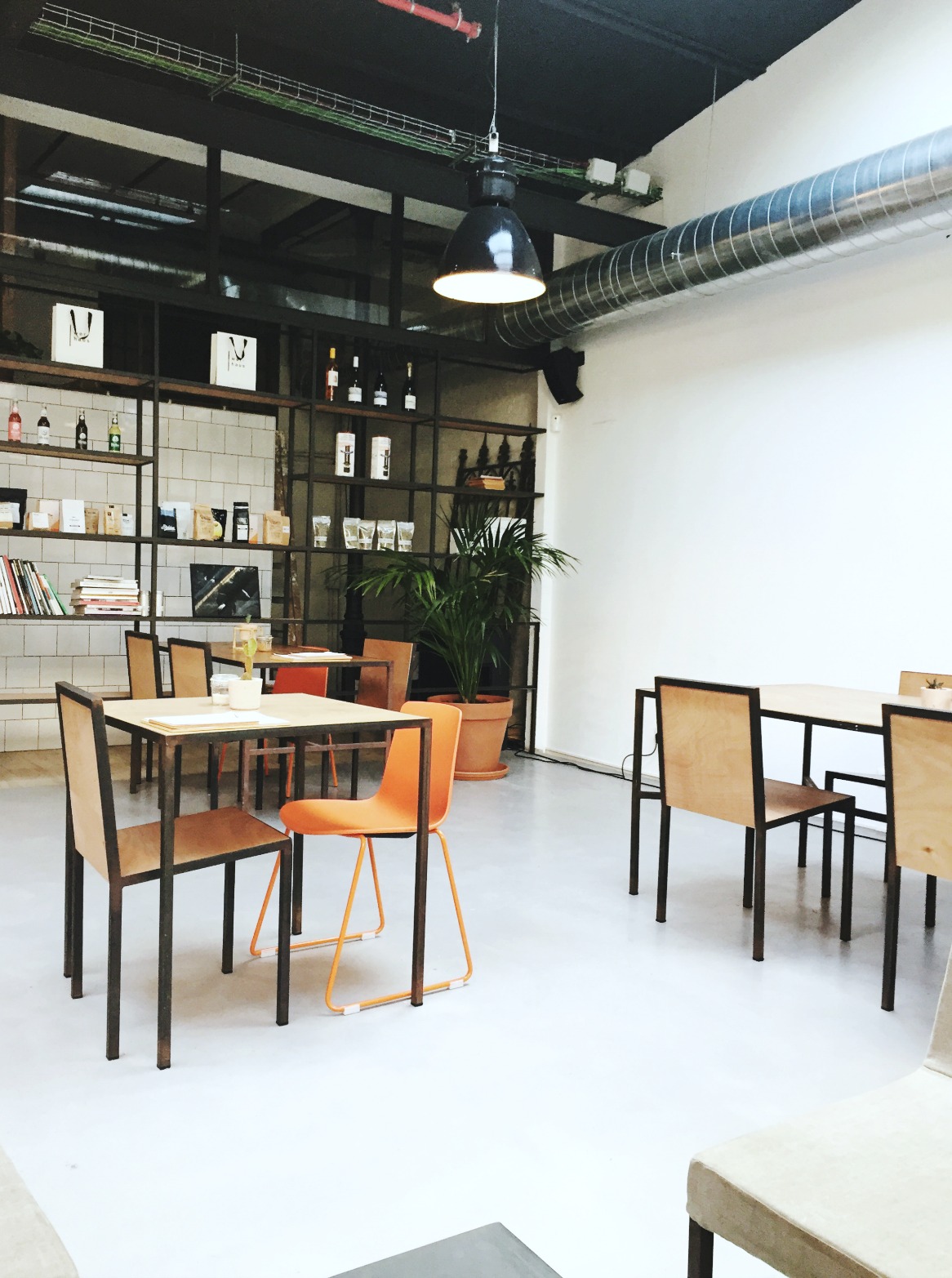 coffee shop decor ideas, coffee shop interior, cafe concept, design coffee shop, wer-haus barcelona, design cafe, industrial interior, coffee shop barcelona, barcelona coffee shop