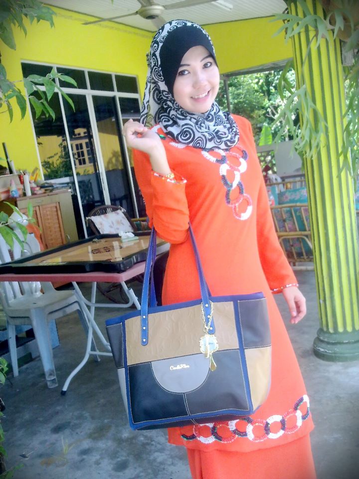 this is gadis melayu: October 2012