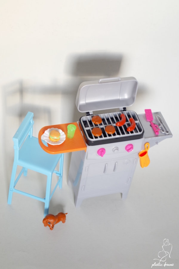 Plastic Dreams Dolls Barbie et miniatures Barbie Barbecue & Puppy