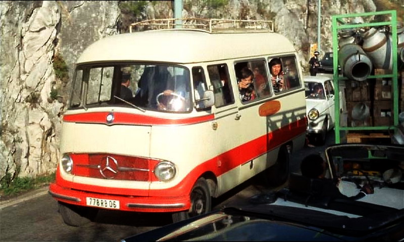 Mercedes Benz o 319 Bus