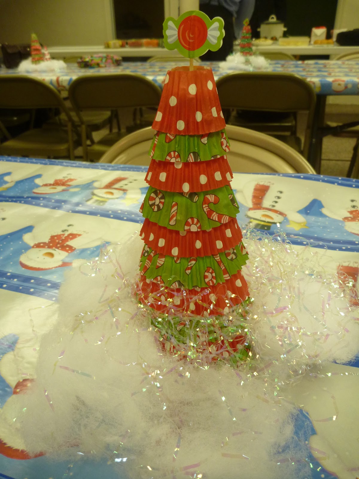 Outside the box! Cupcake liner Christmas trees