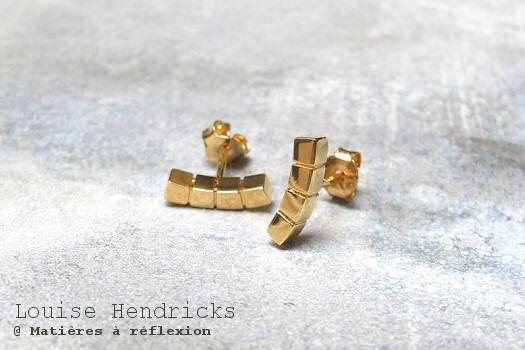 Boucles d'oreille Cube dorée Louise Hendricks