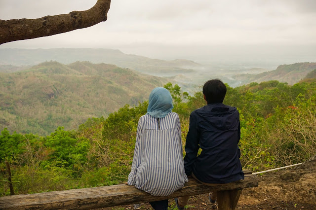Menikmati pagi di Kebun Buah Mangunan Menikmati pagi di Kebun Buah Mangunan. Source: jurnaland.com