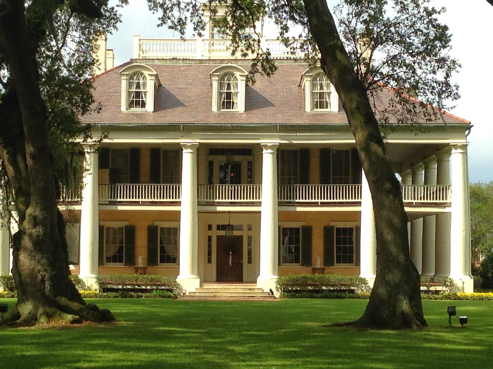 the-lents-farmer-houmas-house-plantation-gardens
