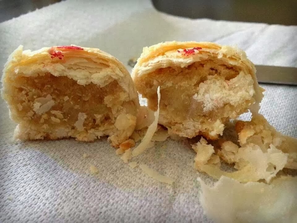 Ma petite kuhinjica Green Bean Mooncake (Taiwanese Style) by Julie