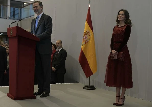 Queen Letizia wore Carolina Herrera burgundy embroidered silk organza midi dress, FW collection, Lodi pumps, Reliquiae clutch