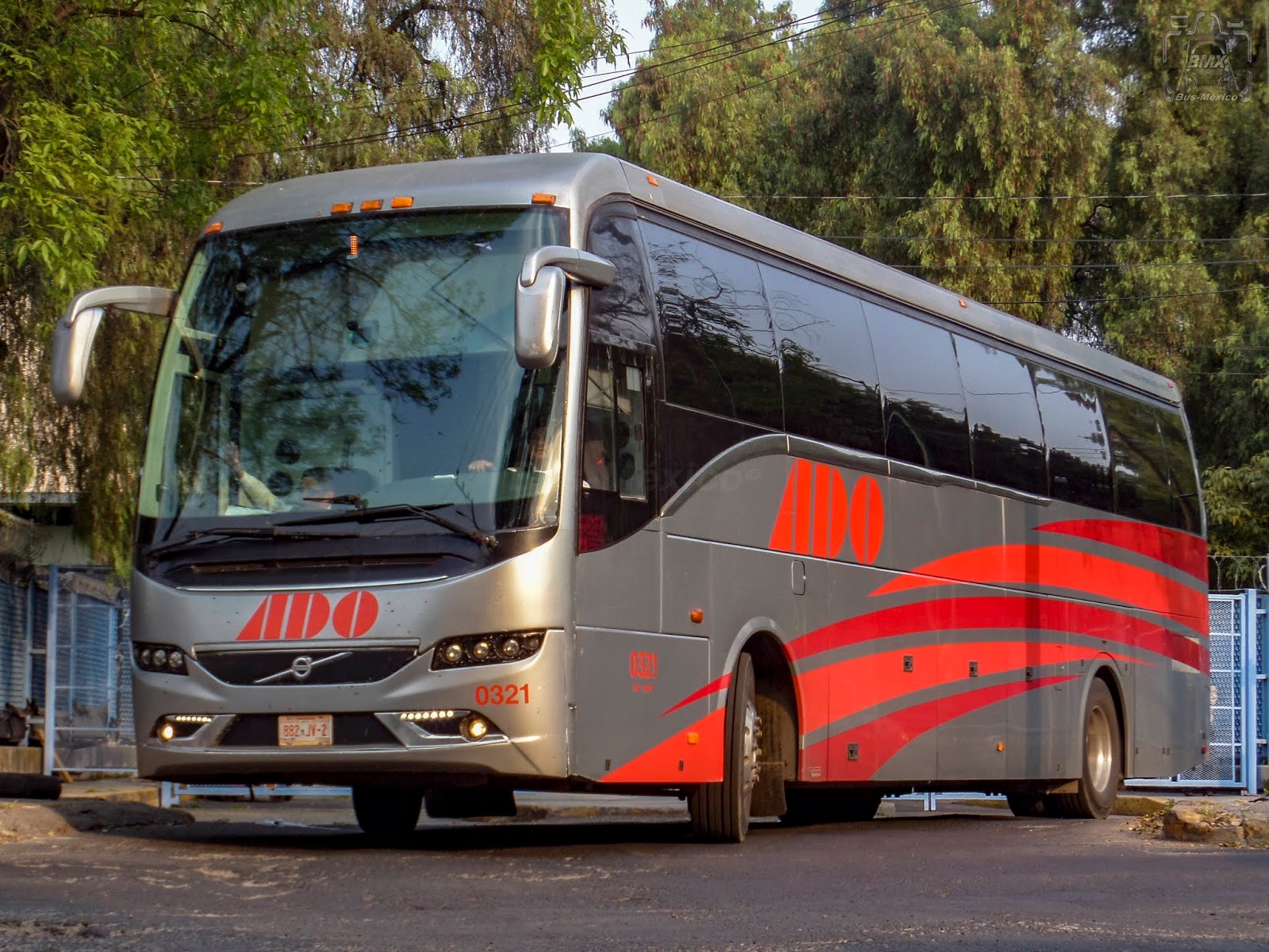 Autobuses del Oriente: ADO - Bus-México
