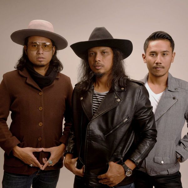Gugun Blues Shelter - Sweet Looking Woman (Acoustic Version)