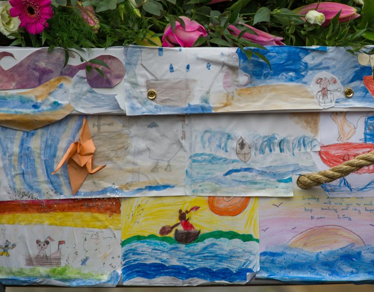 Primary school headteacher buried in coffin covered by her pupils' drawings