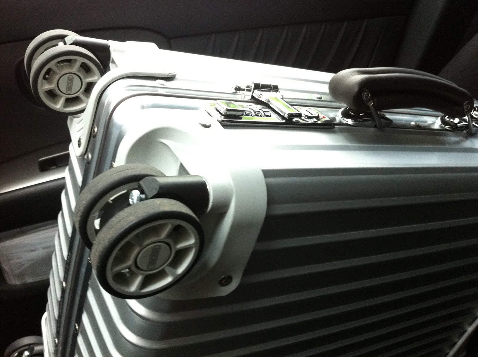 Bazk3t'z Blog Rimowa, Expensive Suitcase, is it worth?