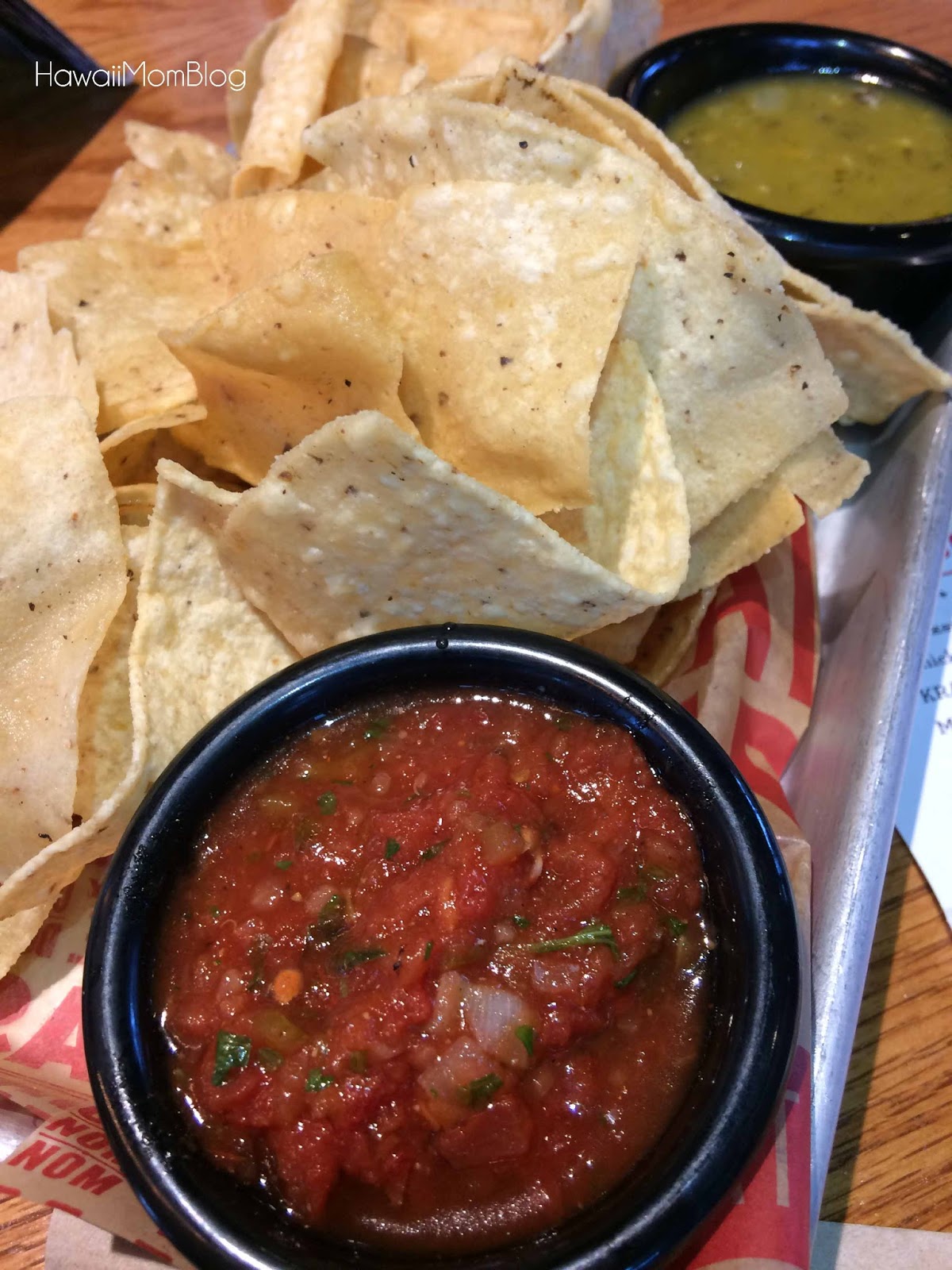 Hawaii Mom Blog Applebee's in Ewa Beach