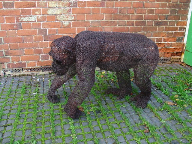 23-Chimpanzee-Kendra-Haste-Galvanised-Wire-Animal-Sculptures-www-designstack-co