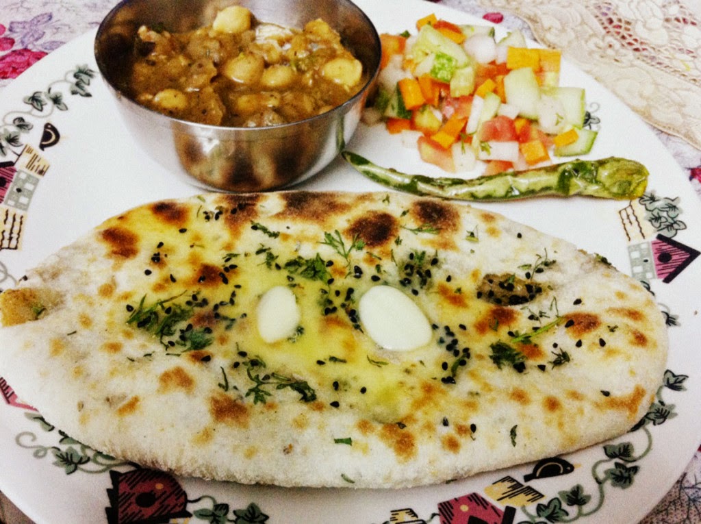 Masala Kulcha Recipe By Sanjeev Kapoor