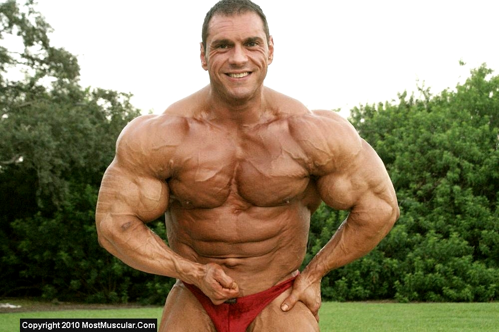Muscle Lover Spanish massive bodybuilder Paco Bautista "El Toro"