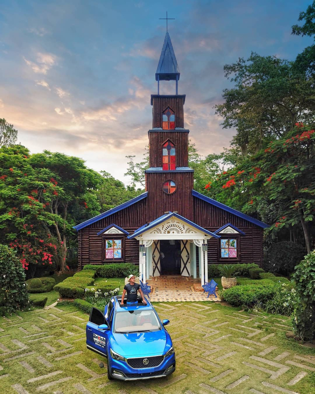 Motivación del lunes: "La felicidad..." Capilla La Milagrosa, ubicada en la comunidad de Damajagua, Los Montones, en San José de las Matas, República Dominicana.