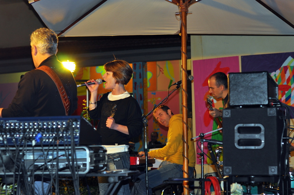 Live Music in Lecchi, Italy - Photo by Taste As You Go