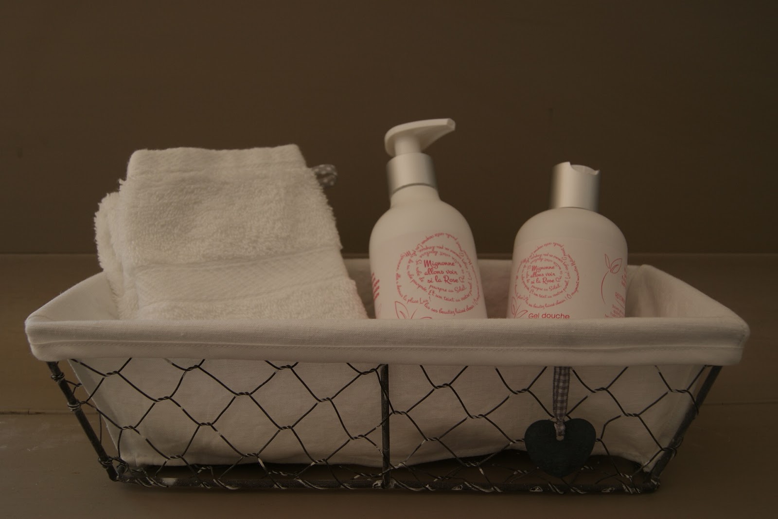 Blancdeco Un Panier Pour La Salle De Bain
