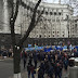 Многотысячный митинг перекрыл центр Киева: активисты штурмуют Кабинет министров