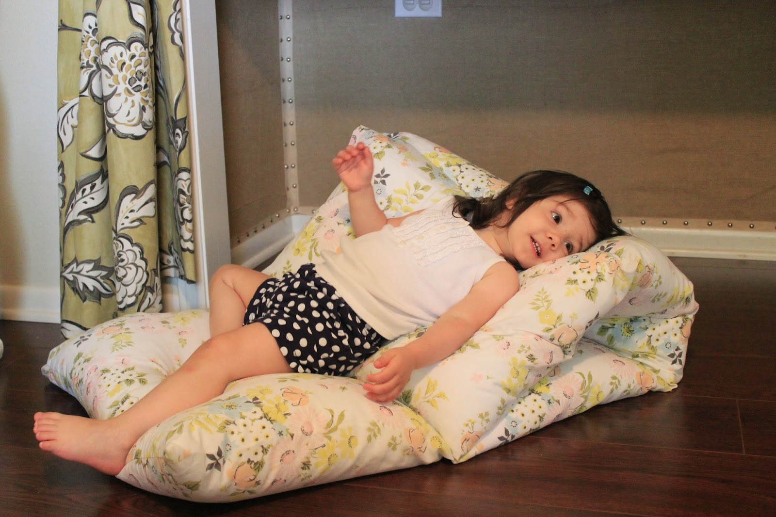 Our Nesting Ground 26 Folding Floor Cushion