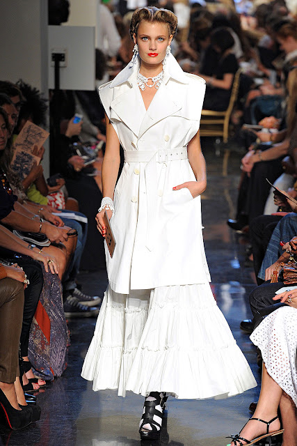 Jean-paul-gaultier-rtw-ss2012-runway-043_185355532238.jpg