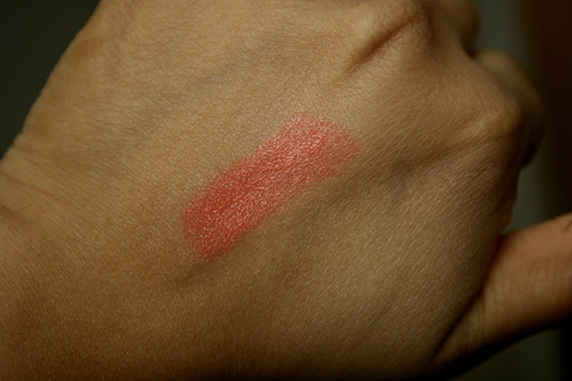 MAC Cremesheen Lipstick in Ravishing Swatch