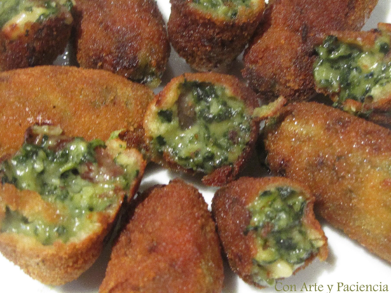 Ante Todo Con Arte y Paciencia: Croquetas de espinacas con piñones y pasas
