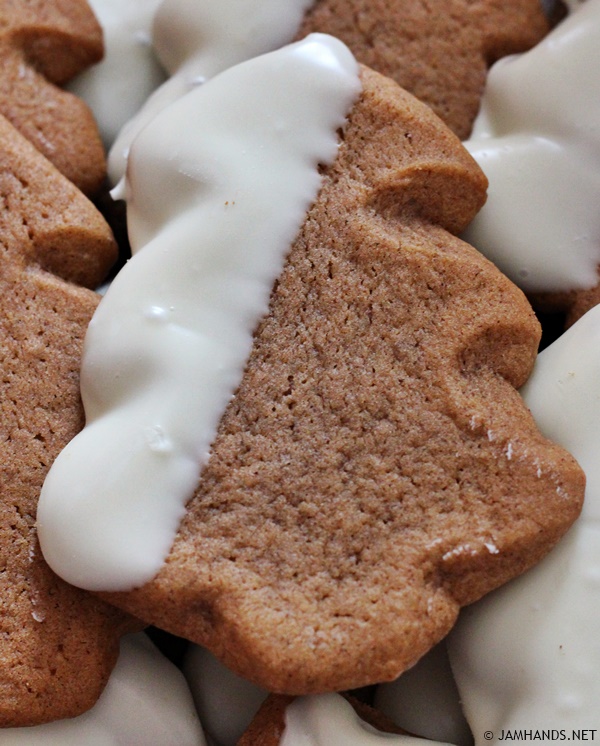 Gingerbread and Butterscotch Pudding Cookies Jam Hands
