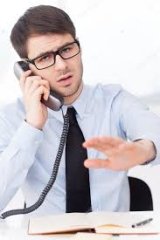 falando ao telefone