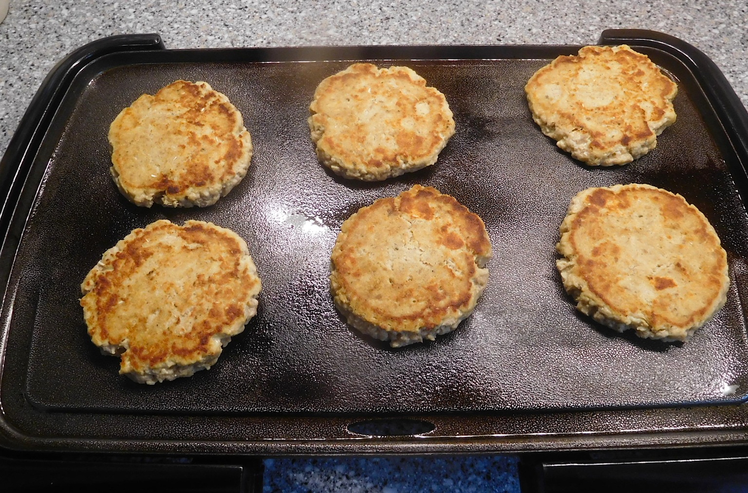Karen's Kitchen Salmon Cakes with Dill Sauce