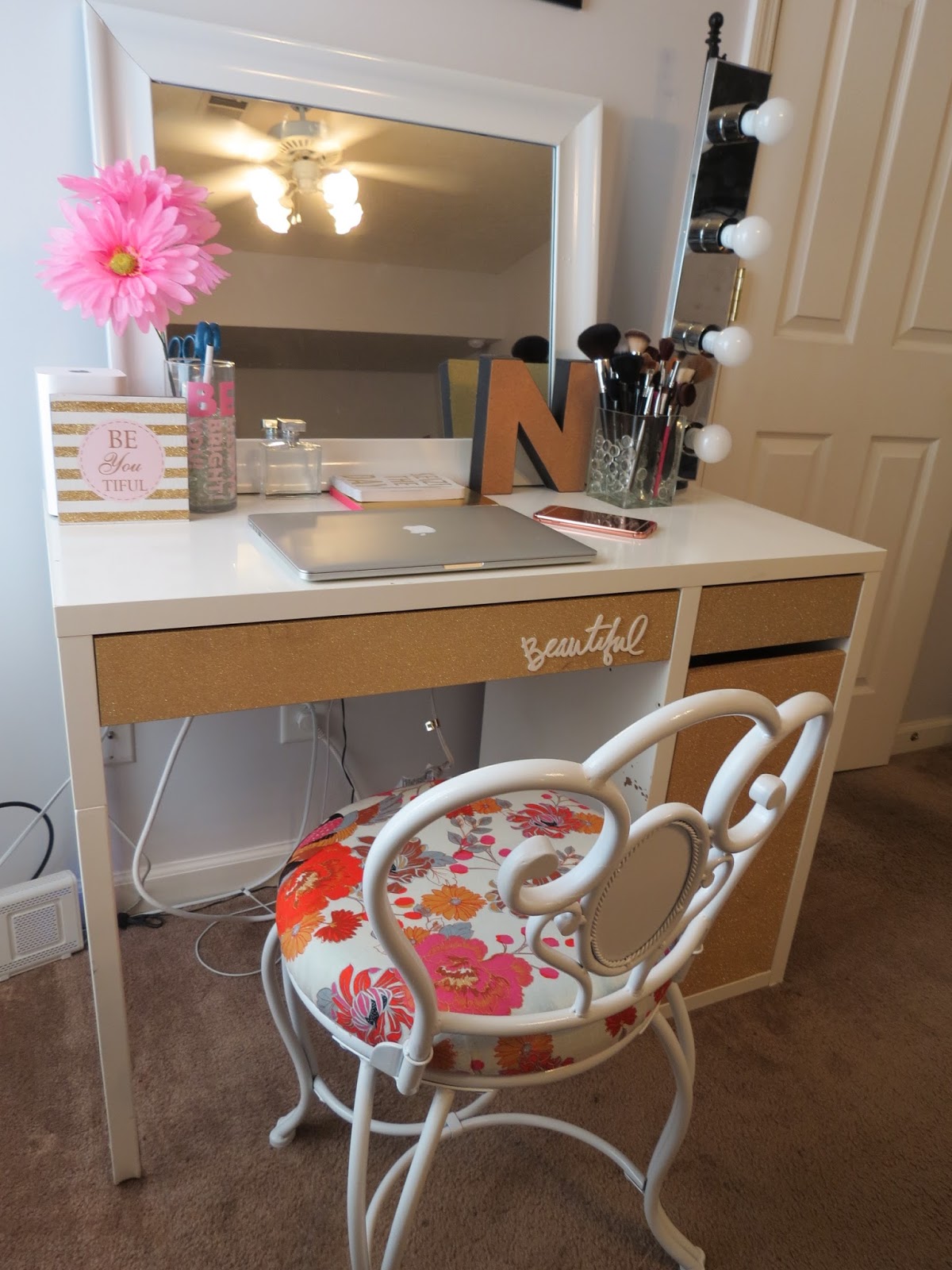 My 20 Ikea Desk Makeup Vanity DIY Projects By Nina