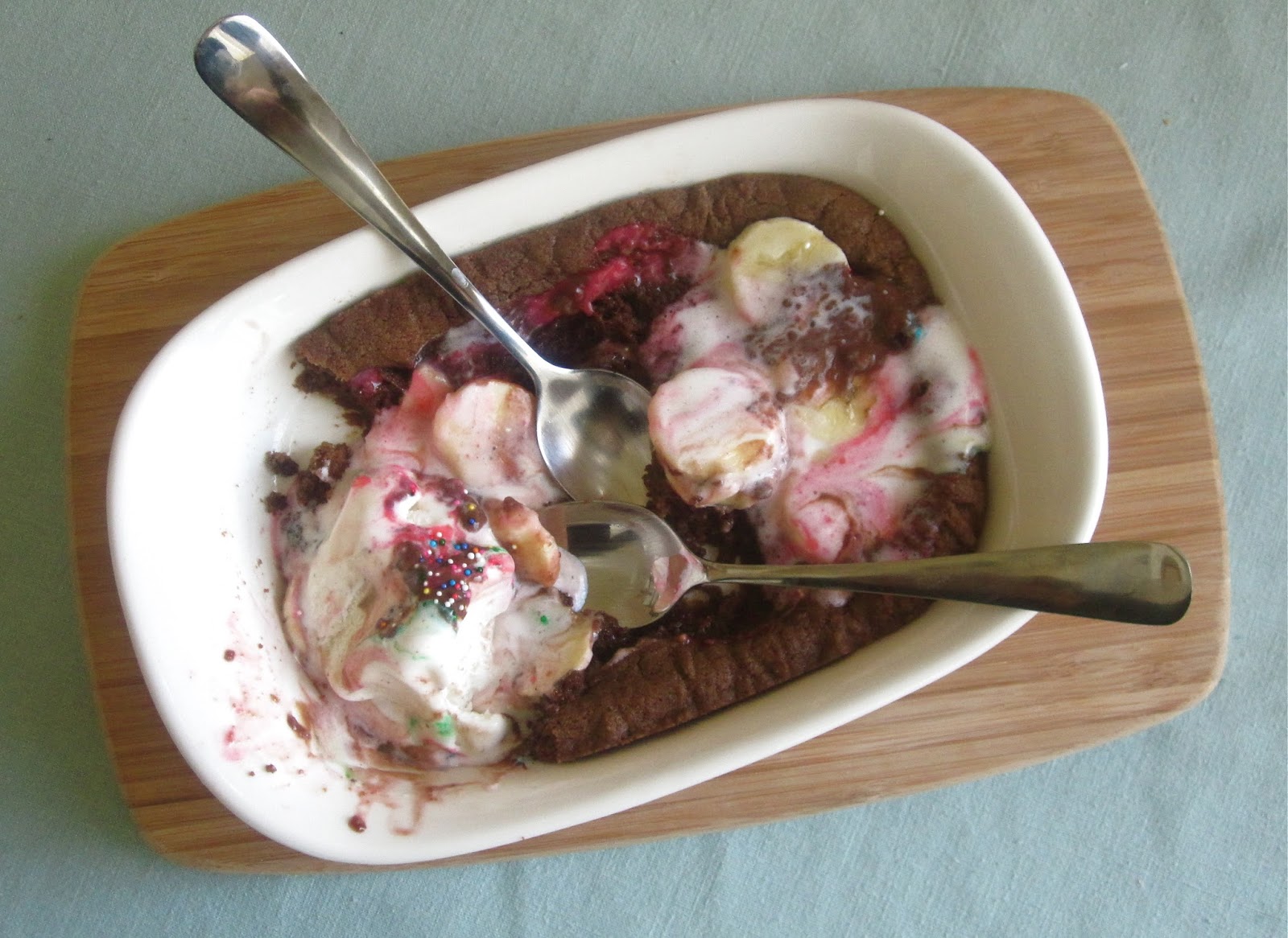 Deep Dish Brownie Banana Split For Two The Lindsay Ann