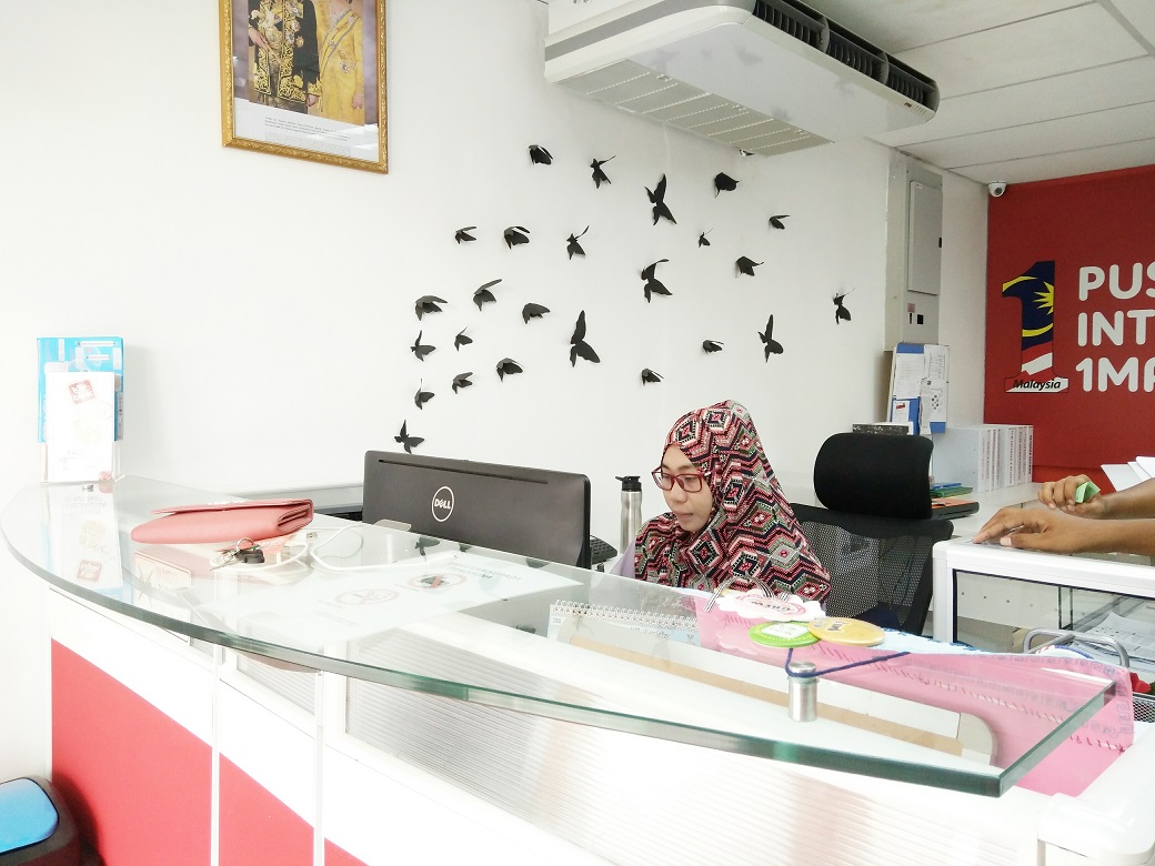 Pusat Internet Satu Malaysia Di Felda Layang-Layang Pusat Internet Satu Malaysia Di Felda Layang-Layang