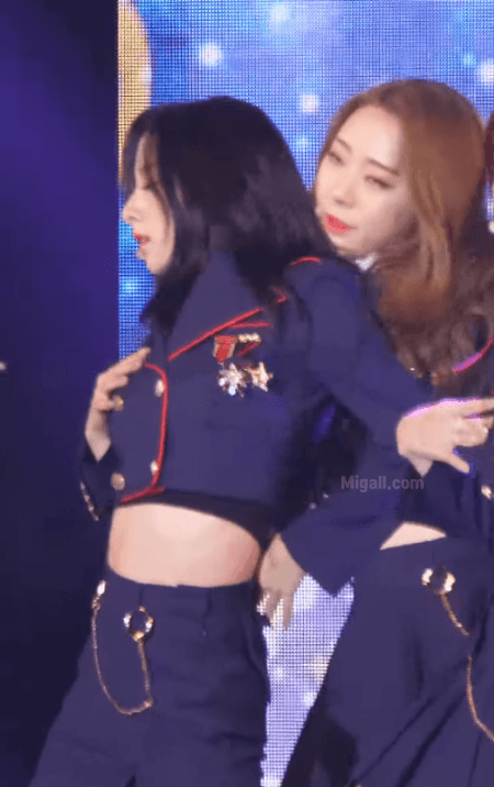 우주소녀 보나 파란색 제복