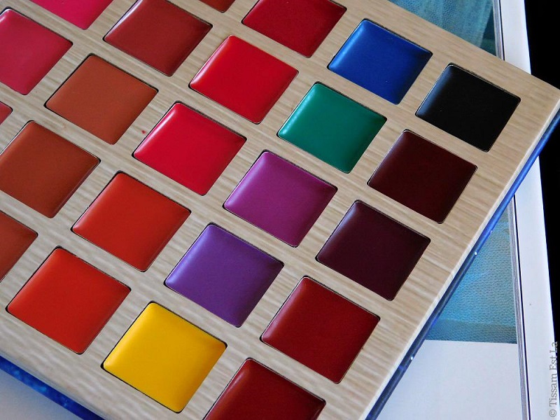 De'Lanci | Multishade Lip Palette - Multicolor Matte Lipstick Palette Review & Swatches - Avis De'Lanci | Multishade Lip Palette - Multicolor Matte Lipstick Palette Review & Swatches - Avis