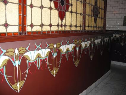 Geschilderde ornamenten in Restaurant de Belhamel