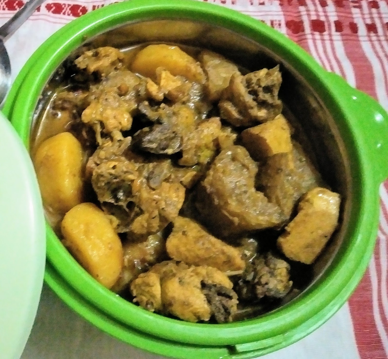 Assamese style Chicken with Raw banana & Black pepper