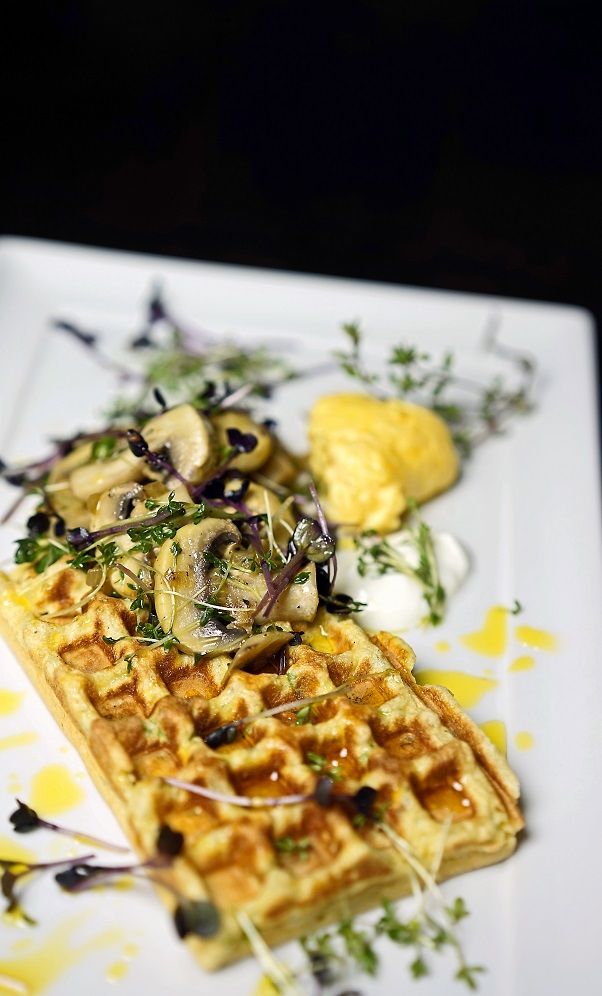 stuttgartcooking: Pikant zubereitete Waffel mit Champignon-Ragout ...