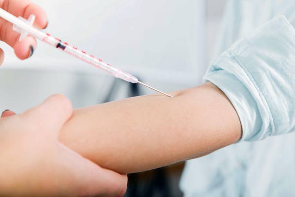 bahaya suntik vit C dampak suntik putih, bahaya suntik putih, waspada suntik putih