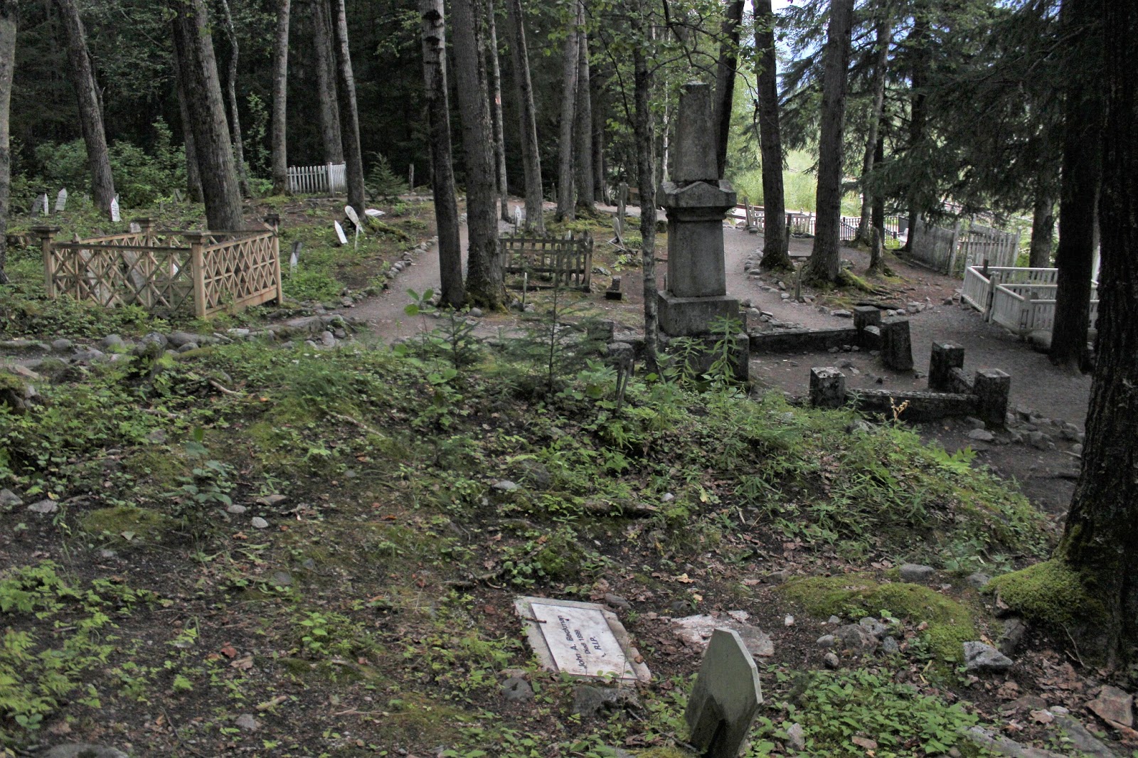 Souvenir Chronicles ALASKA! SKAGWAY AND THE GOLD RUSH CEMETERY