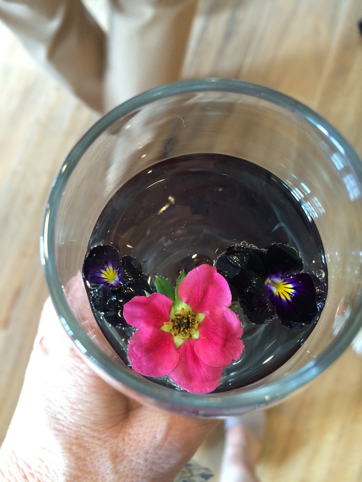 Garden Glamour by Duchess Designs Mother's Day Menu, Plus Discover