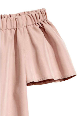 różowa sukienka z odkrytymi ramionami H&M, stylizacja na lato z sukienką, blog modowy, letnia stylizacja