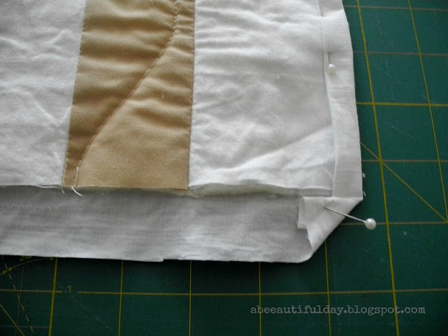 Tutorial-How to finish the quilt - The Self binding method-abeeautifulday.blogspot.com