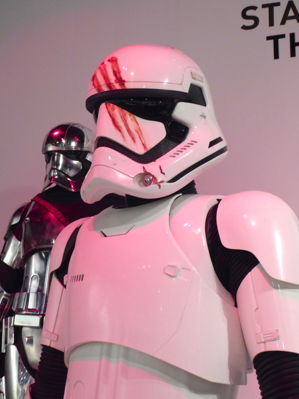 FN-2187 Stormtrooper costume Star Wars Force Awakens