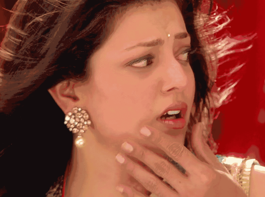 Kajal Agarwal Hot Sexy GIF ImagesBest Navel & Cleavage Showing Photos