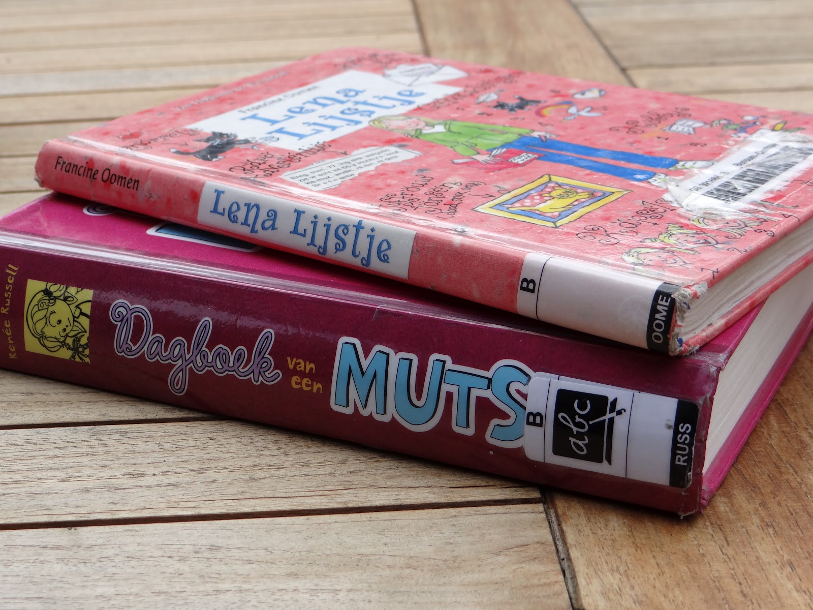 Bee Different: Dagboeken