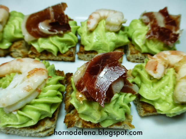 Tostadas de aguacate